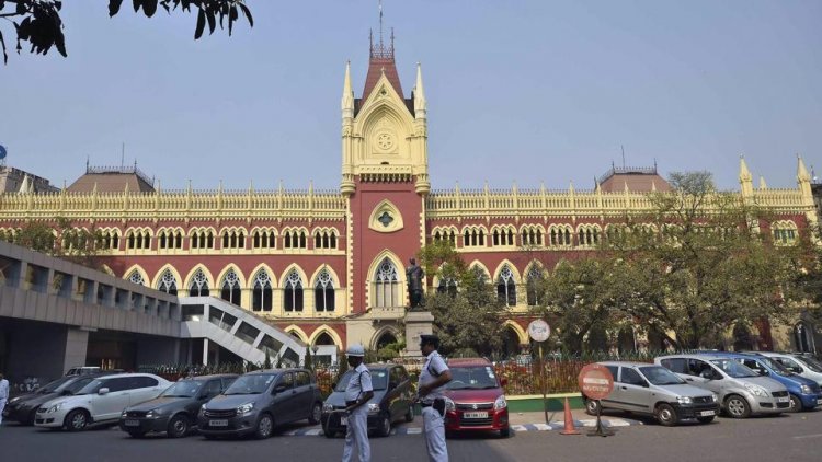 Govt-empanelled lawyers say will not attend Calcutta HC judge's court