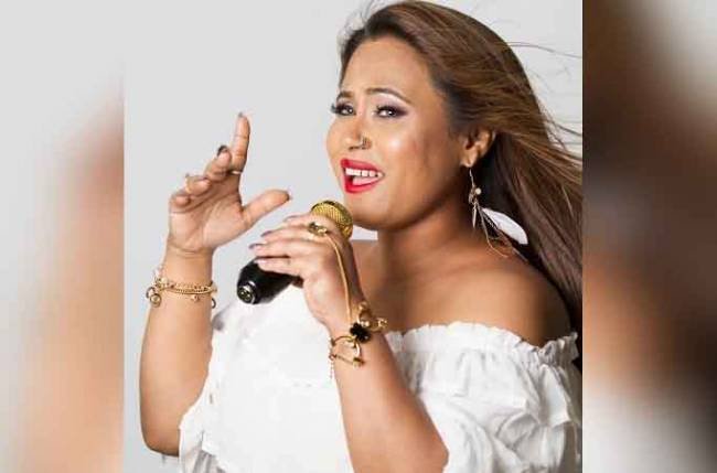Manndakini Bora gears up for her next single ‘Chappan Churi’ and ‘Banjara’ with Javed Ali