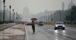Humid day in Delhi, light rains likely on Thursday
