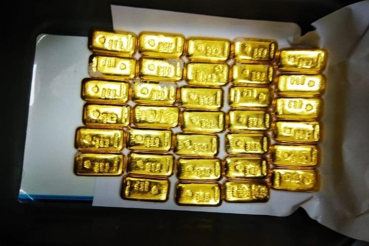 Gold bars worth Rs 3 crore seized at Hyderabad airport