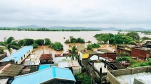 Maha flood situation improves as water levels recede; toll 43