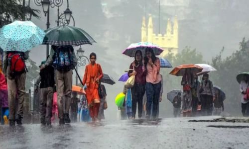 Heavy rains to continue in Himachal, over 500 stuck