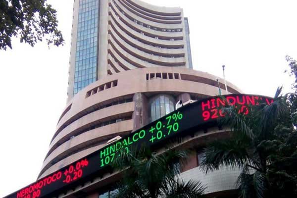 Sensex spurts 264 pts; FMCG, metal stocks rally
