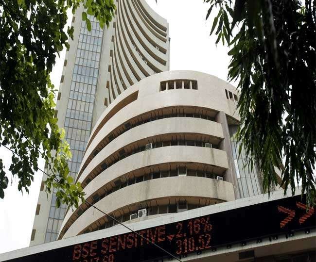 Sensex plunges over 400 pts; financial, auto stocks sink