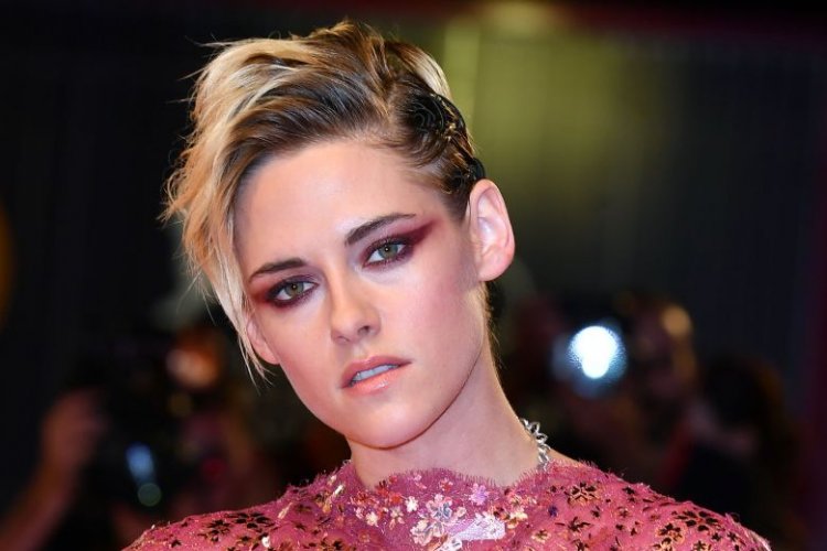 Kristen Stewart was told she 'might get Marvel movie' if she hides sexuality