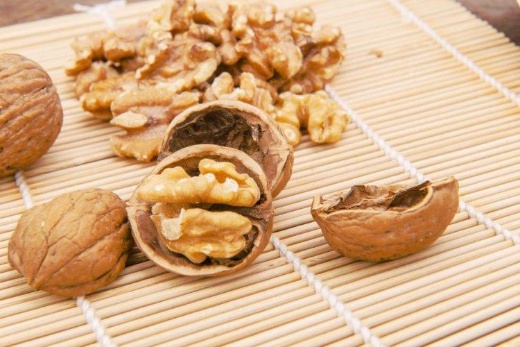 5 Easy Ways to Incorporate California Walnuts in Your Daily Diet