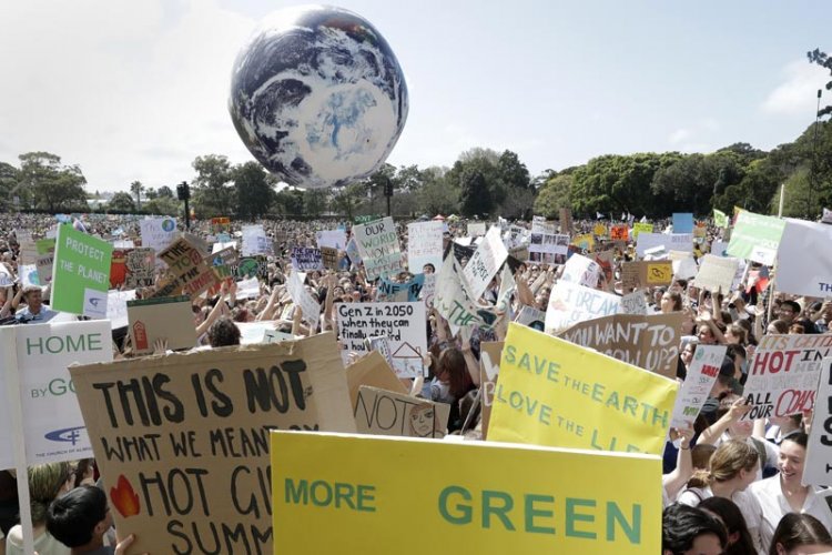 Global climate protests begin in Australia before UN summit