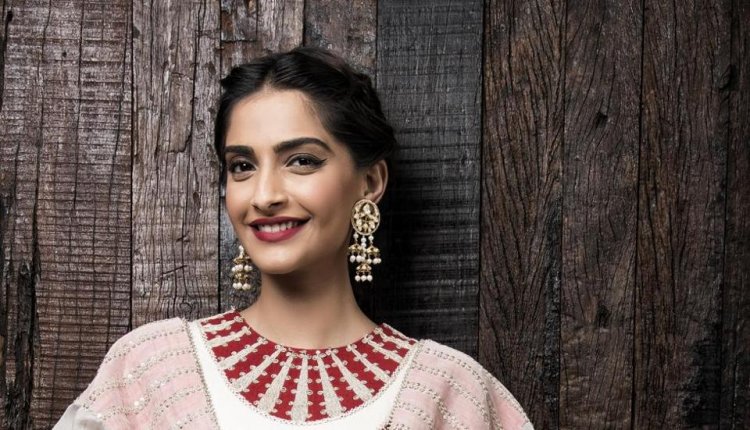 Success doesn't come easily to anyone: Sonam Kapoor