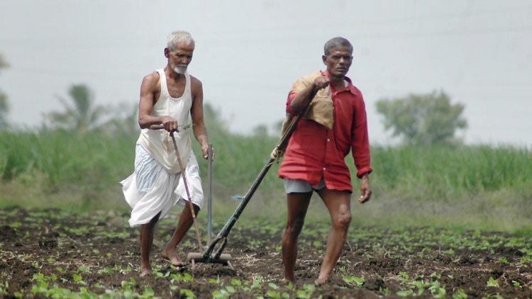 Maha govt's farm loan waiver scheme a sham, claims Cong