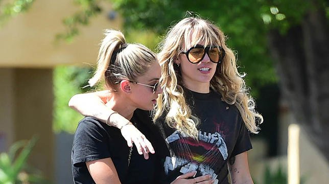 Miley Cyrus, Kaitlynn Carter split after month of dating