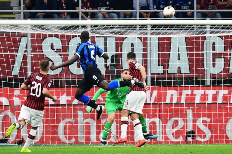 Lukaku helps keep perfect Inter top with derby triumph