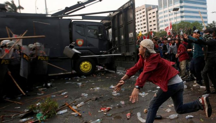 More than 80 students wounded during Indonesia protest
