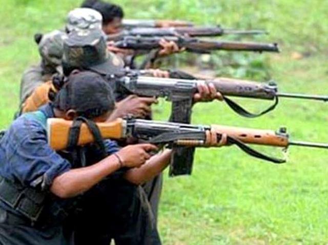 Maoists kill two policemen in Jharkhand