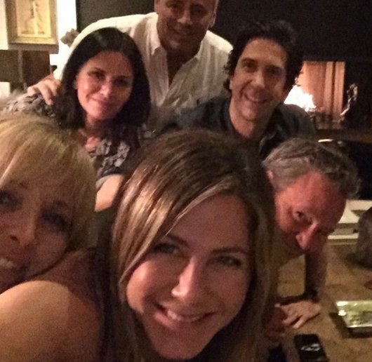 Jennifer Aniston joins Instagram, posts photo with 'Friends' co-stars