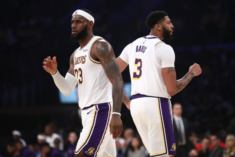 Lakers, Clippers set to star in wide-open NBA season