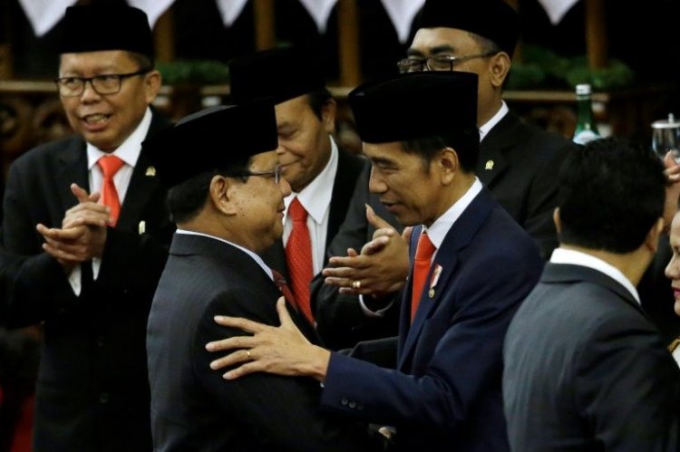 Indonesia's Jokowi taps election archrival for defense minister