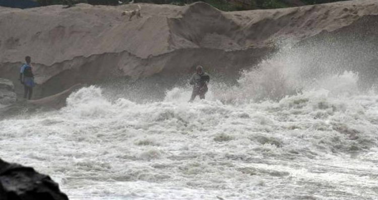 Maha spares Lakshadweep, Kerala; Alerts withdrawn