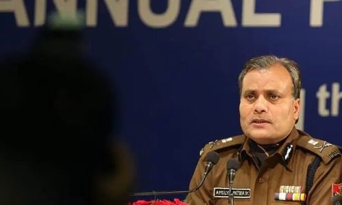 Delhi Police chief briefs LG on police protest