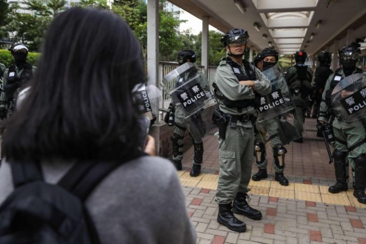 Chinese state media praises Hong Kong police 'restraint'