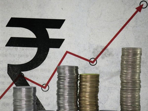 Rupee rises 18 paise to 71.78 vs USD in early trade