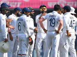 India declare 1st innings at overnight 493/6