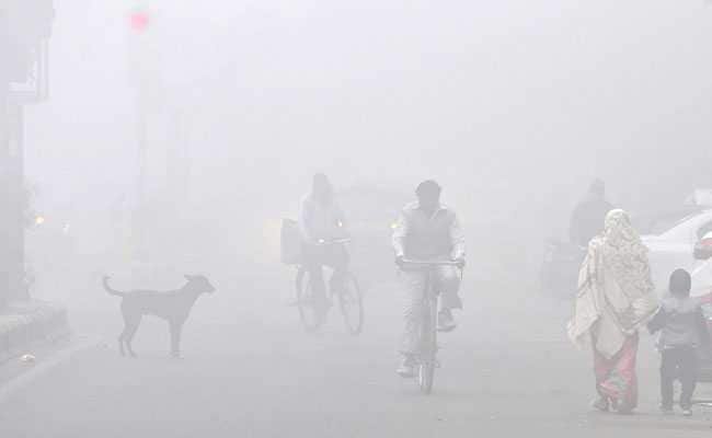 Shallow to moderate fog at isolated places in UP