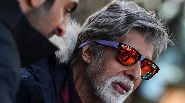 Amitabh Bachchan shoots for 'Brahmastra' in freezing Manali
