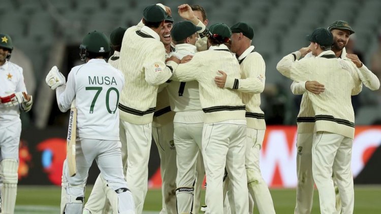 Australia wins by innings and 48 runs, sweeps Pakistan 2-0