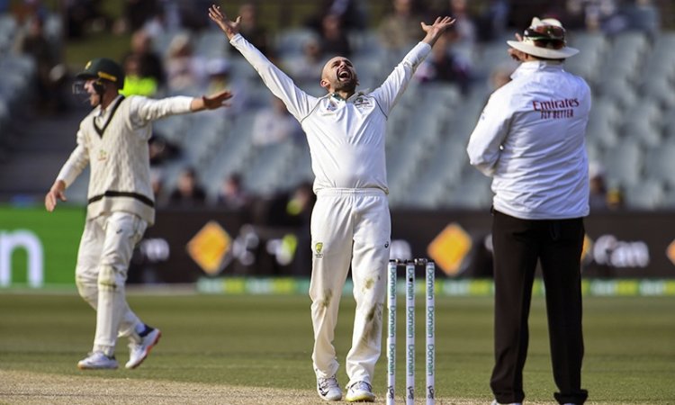 Lyon takes five as Australia wear down stubborn Pakistan
