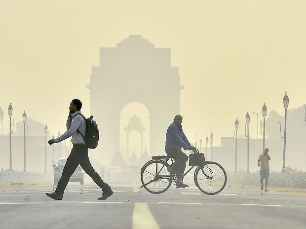 Air quality in Delhi turns "very poor"
