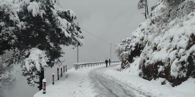 Snowfall in major tourist places of Himachal