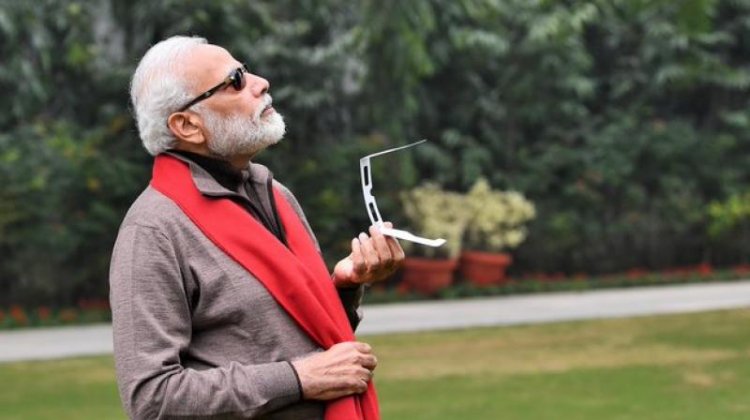 Prime Minister catches glimpse of solar eclipse