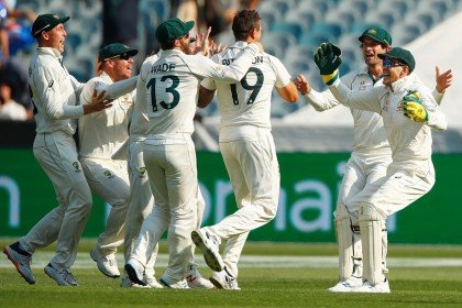 N Zealand lose early wickets as Australia take charge of second Test