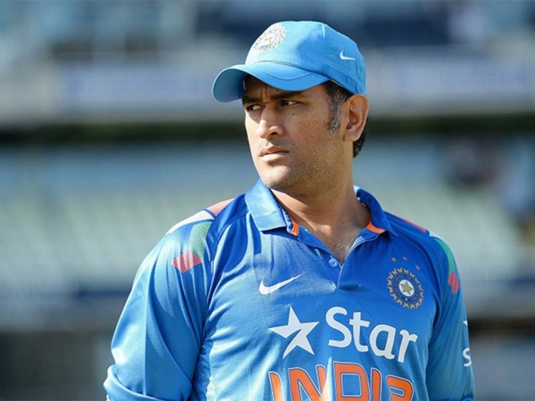 Dhoni dropped from BCCI's central contracts list