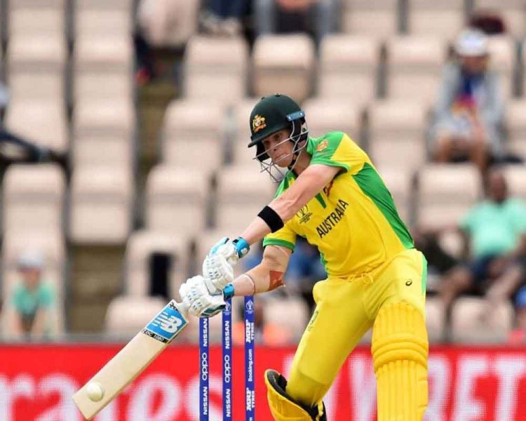 Smith blames loss of three quick wickets for defeat