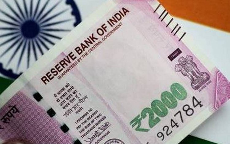 Rupee rises 10 paise to 71.20 against US dollar in early trade