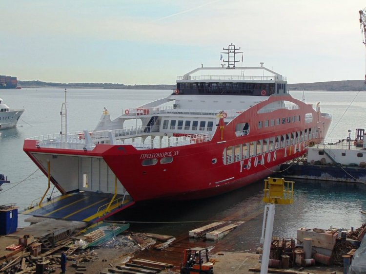 'Ropax' ferry service launched between Mumbai and Mandwa