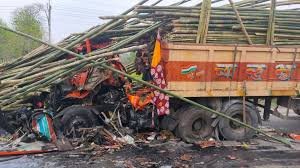 1 killed as two trucks collide in Bengal's Jalpaiguri