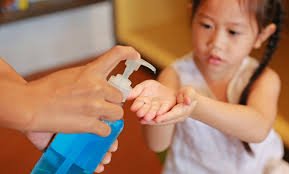 A guide to use hand sanitizers effectively in children