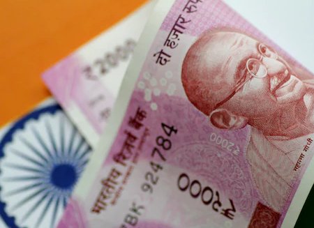 Rupee slips 15 paise to 76.40 against US dollar in early trade