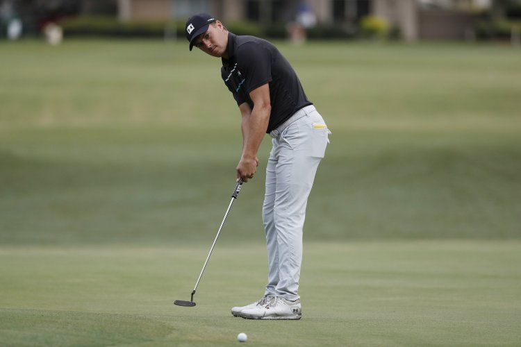 Birdies galore at Hilton Head, and Spieth needed them badly