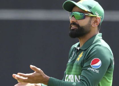 Day after being declared COVID-19 positive, Hafeez tests negative