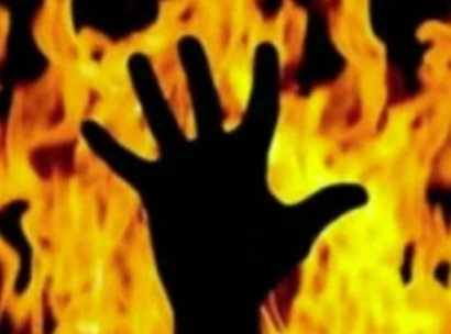 Woman, daughter attempt self-immolation outside UP CM's office