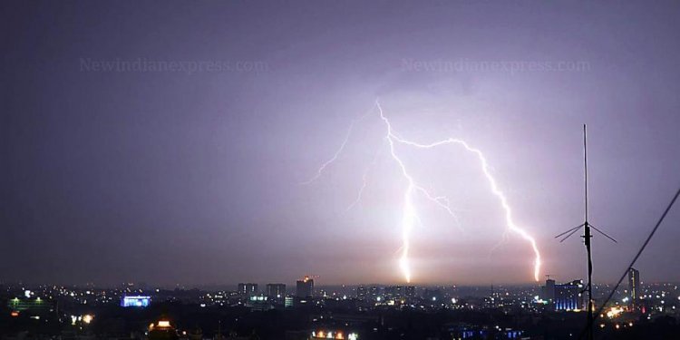 11 die in lightning strikes in West Bengal