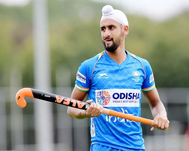 COVID-positive hockey player Mandeep shifted to hospital after oxygen level drop
