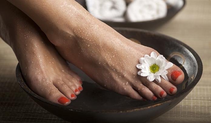 Monsoon Feet Care and Home Remedies