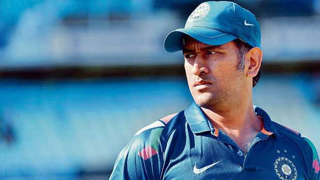 Pakistan cricket fraternity salutes Dhoni for an impactful career