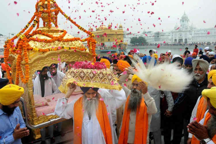 Devotees takes out 'Nagar Kirtan' on Prakash Parv of Guru Granth Sahib in Amritsar