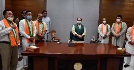 5 Manipur MLAs who resigned from Cong join BJP in Delhi
