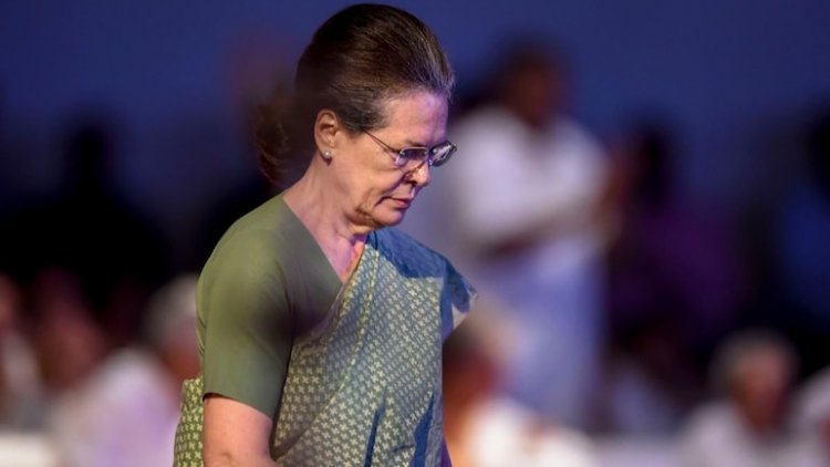 Sonia Gandhi offers to quit as interim chief, asks CWC to start process for selecting new chief